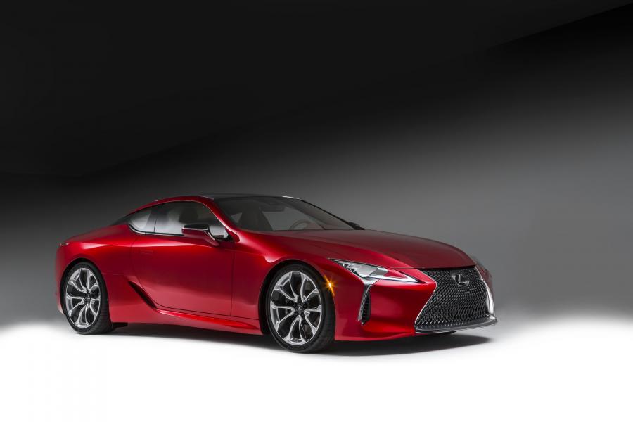  Lexus LC500 2016 года  (фото 16 из 74)